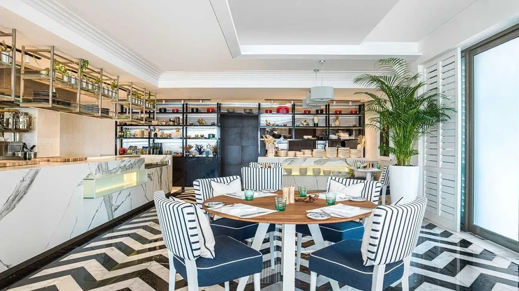 Th8 Palm Dubai Beach Resort